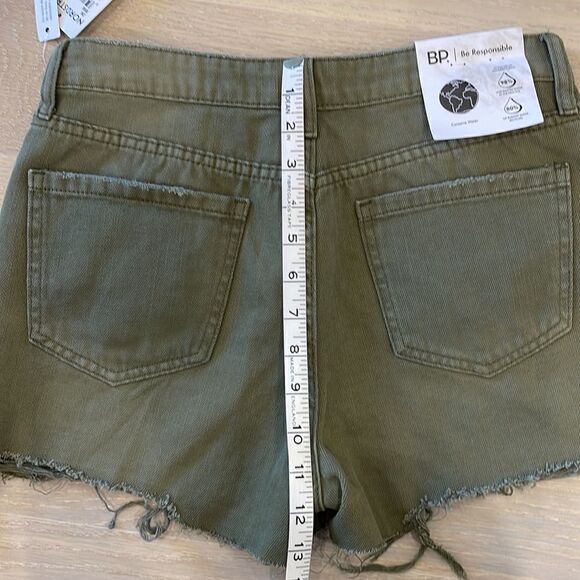 Olive Mayfly Wash, Size 26 women’s shorts by BP from Nordstrom. - Picture 5 of 8